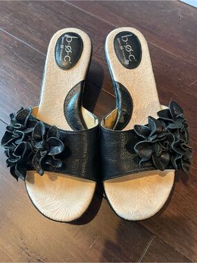 b.o.c. Born Concept Black Floral Wedge Slide Sandals Women’s Size 8 Comfort